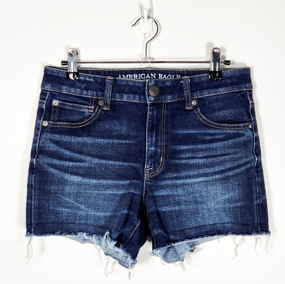 AE dark denim Hi-rise Shortie shorts. Sz6 raw hem w/ 4" inseam - Picture 2 of 5